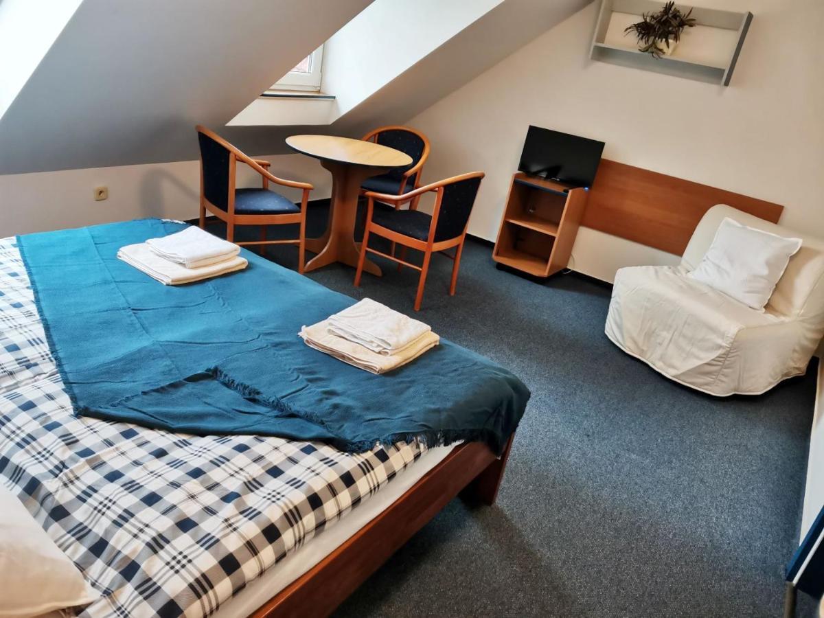 Penzion Pastviny Buitenkant foto