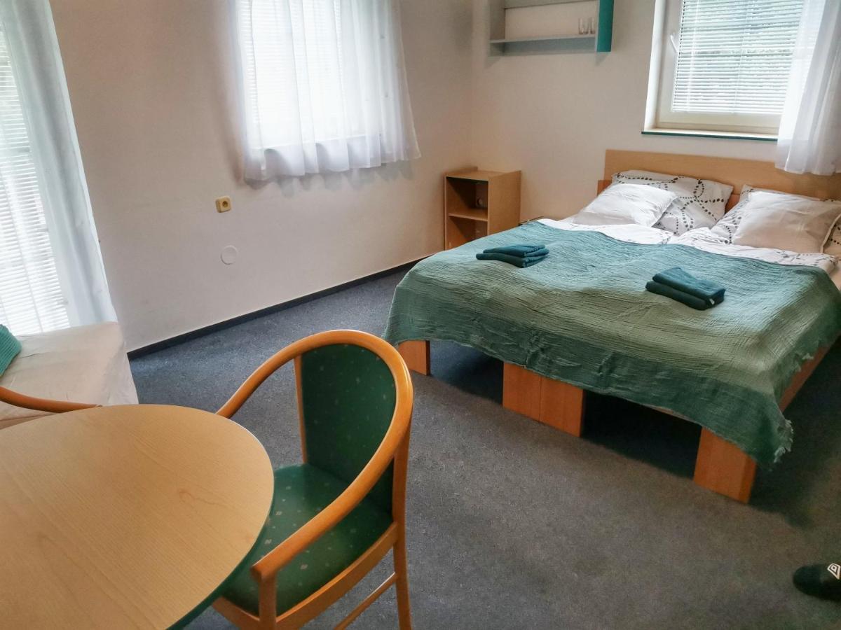 Penzion Pastviny Buitenkant foto
